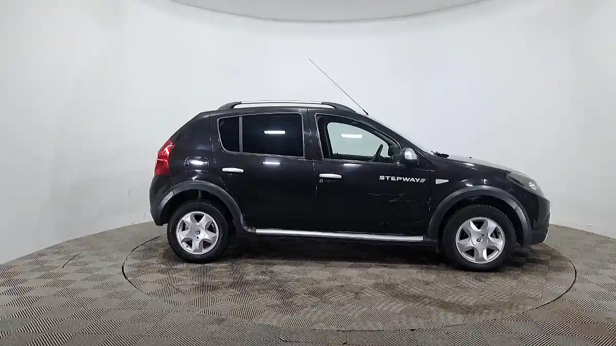 Renault Sandero 2014 года за 3 590 000 тг. в Астана