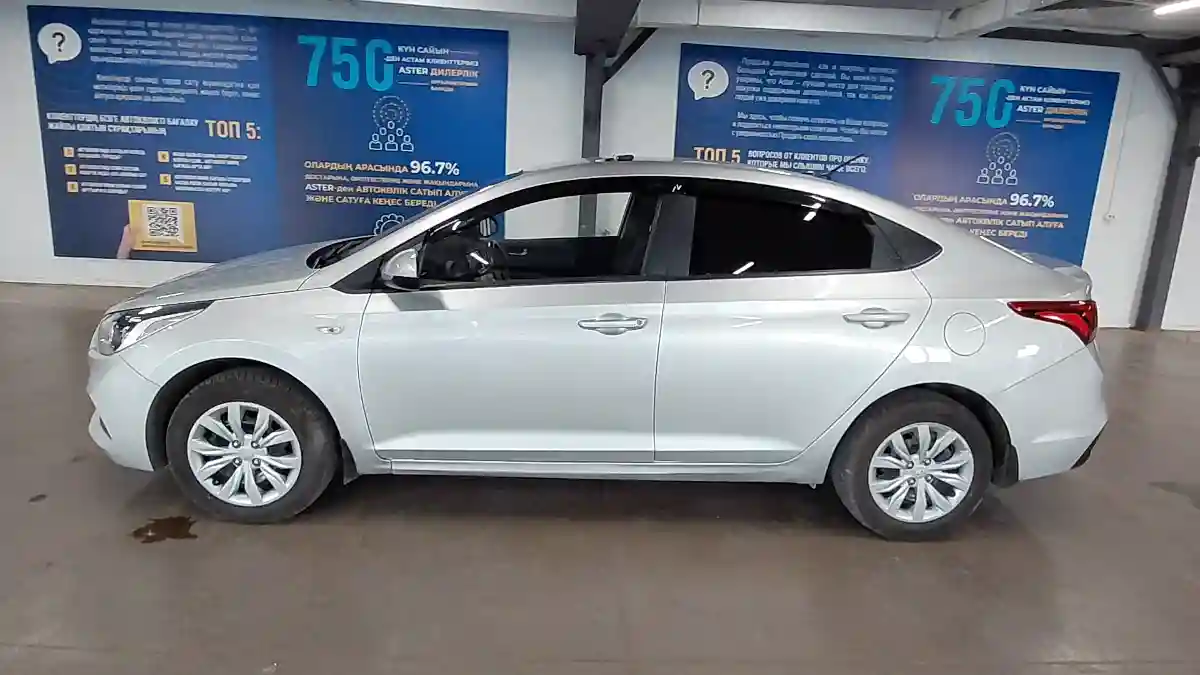 Hyundai Accent 2018 года за 6 590 000 тг. в Астана