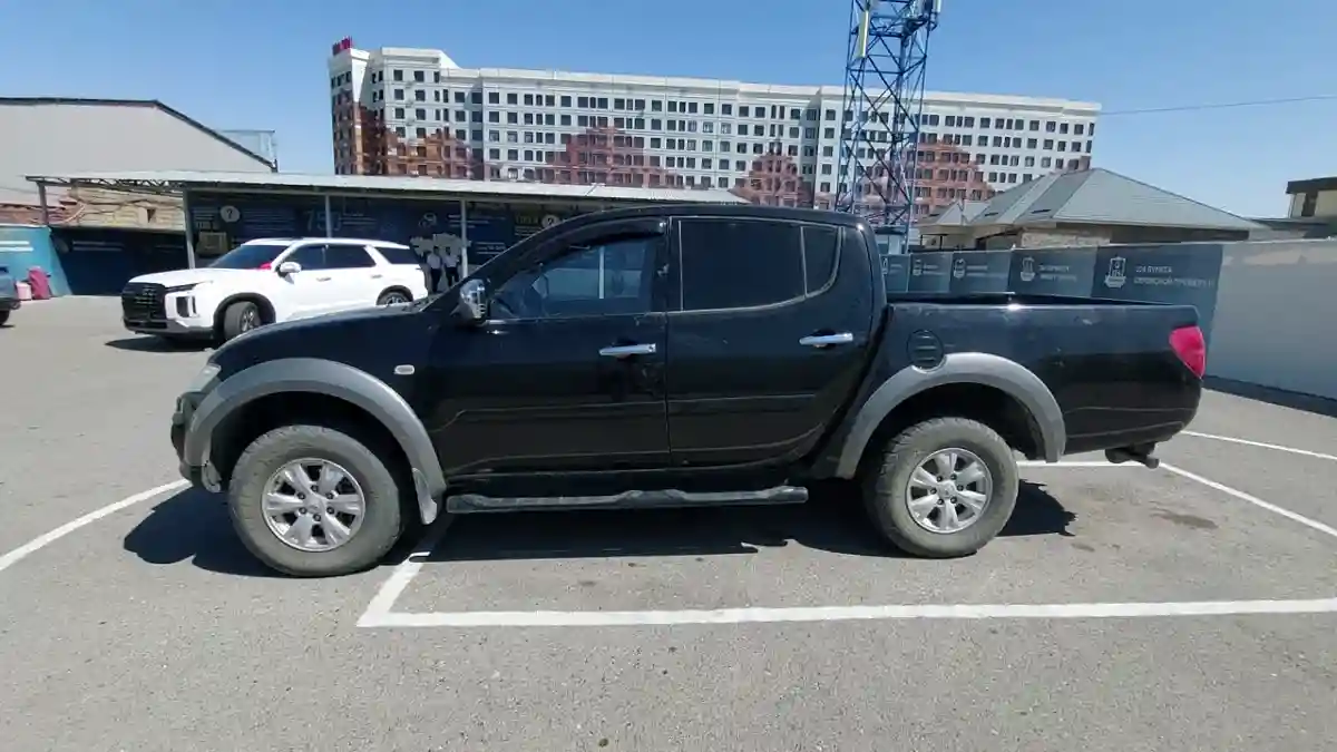 Mitsubishi L200 2014 года за 7 990 000 тг. в Шымкент