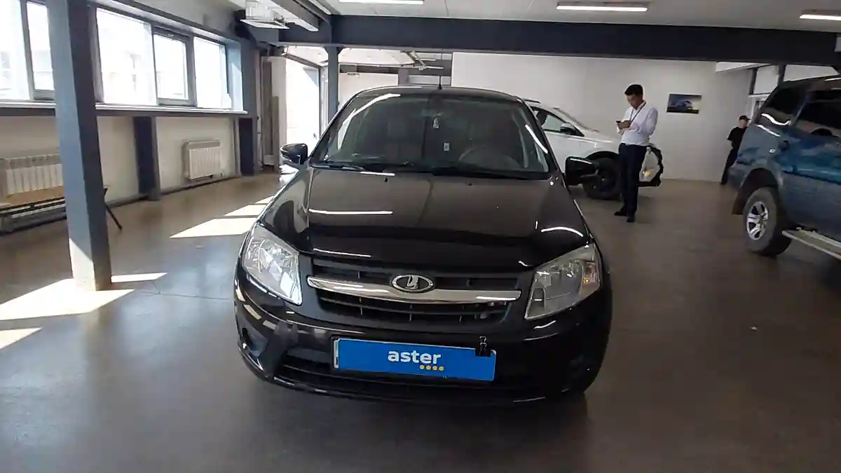 LADA (ВАЗ) Granta 2018 года за 3 700 000 тг. в Астана