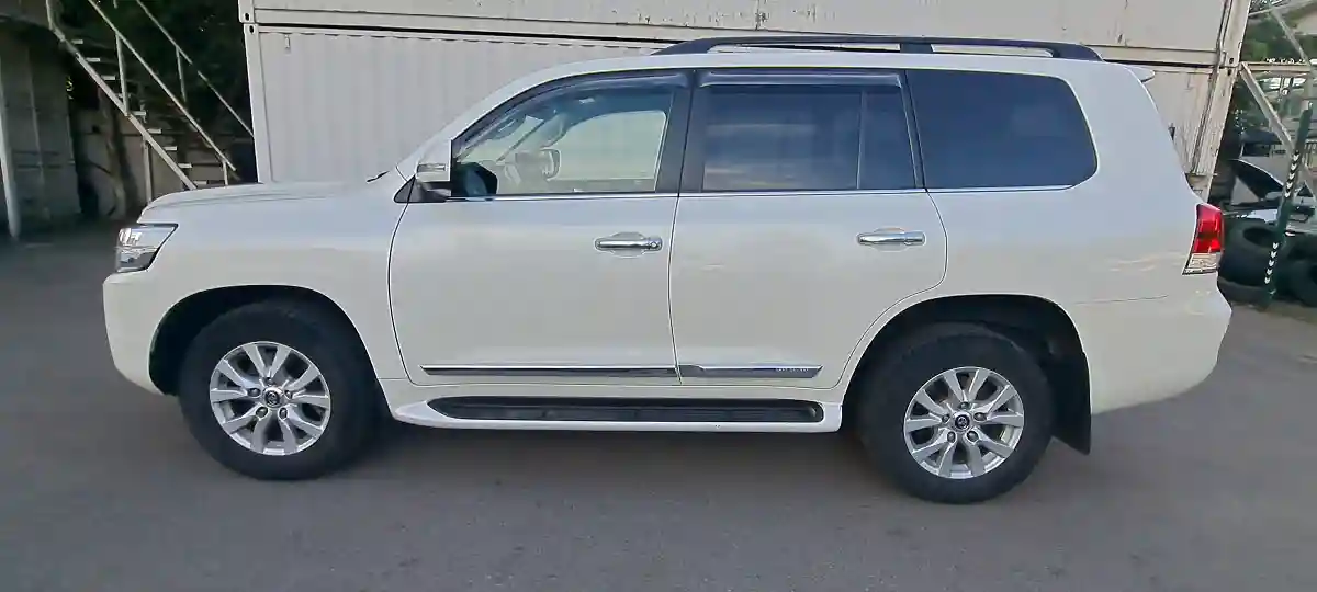 Toyota Land Cruiser 2017 года за 29 500 000 тг. в Алматы