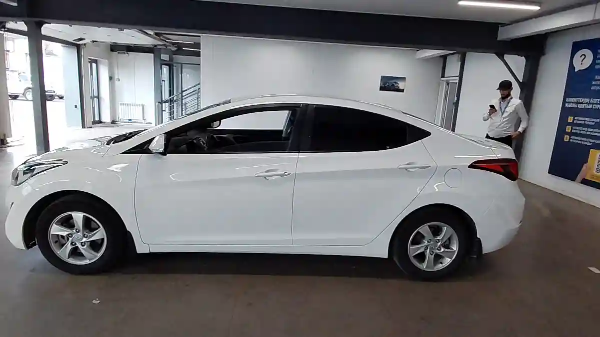 Hyundai Elantra 2015 года за 5 800 000 тг. в Астана