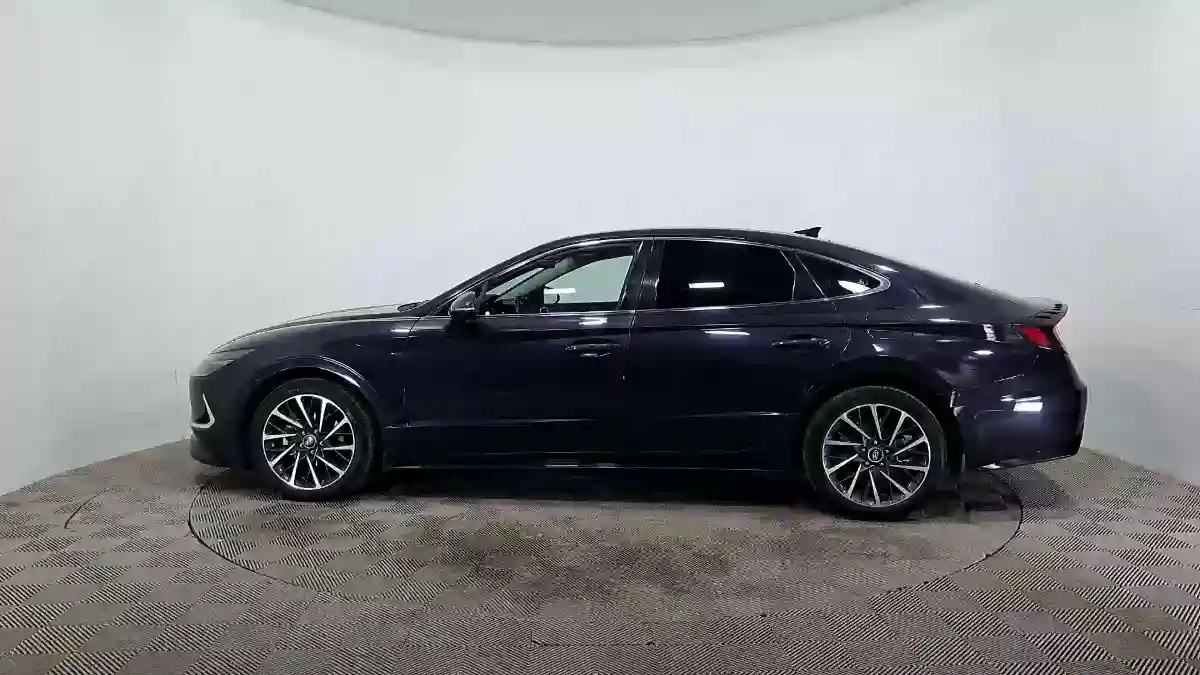 Hyundai Sonata 2021 года за 11 590 000 тг. в Астана
