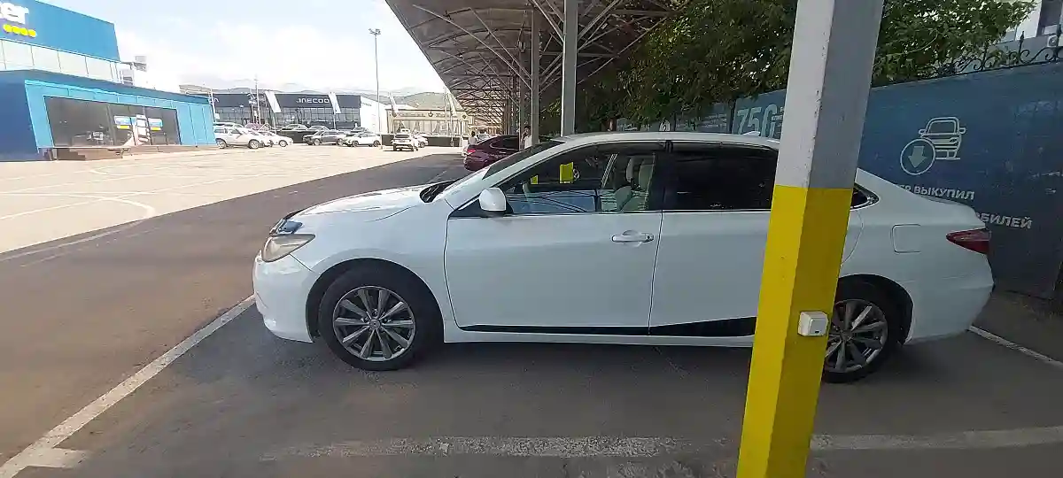 Toyota Camry 2015 года за 6 890 000 тг. в Алматы