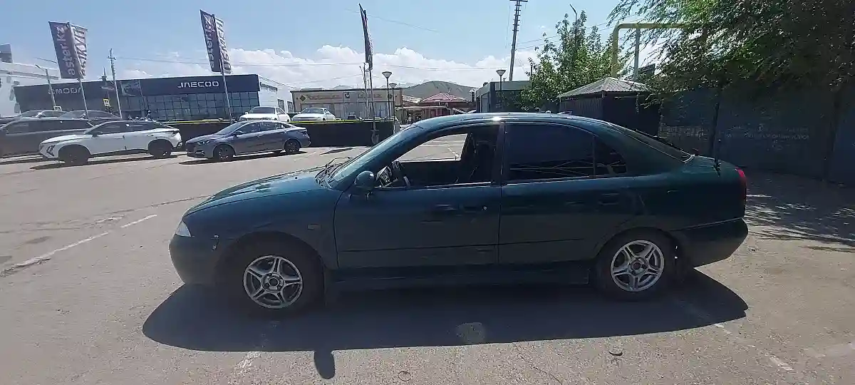 Mitsubishi Carisma 1998 года за 800 000 тг. в Алматы