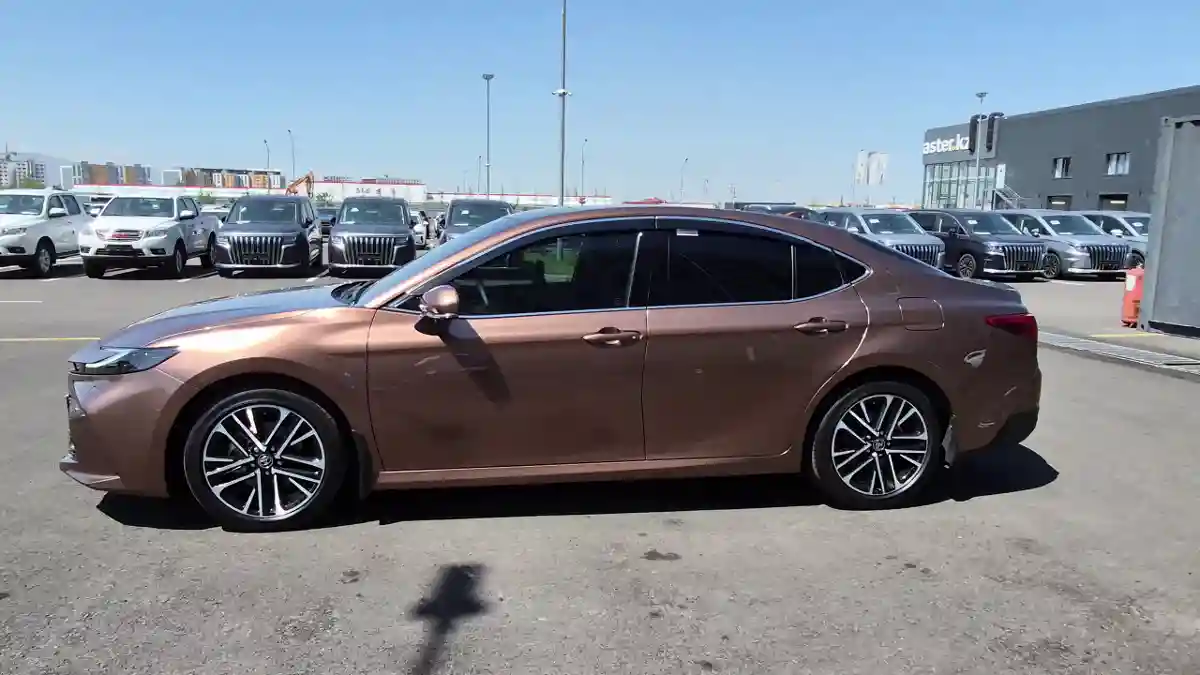 Toyota Camry 2024 года за 21 590 000 тг. в Алматы