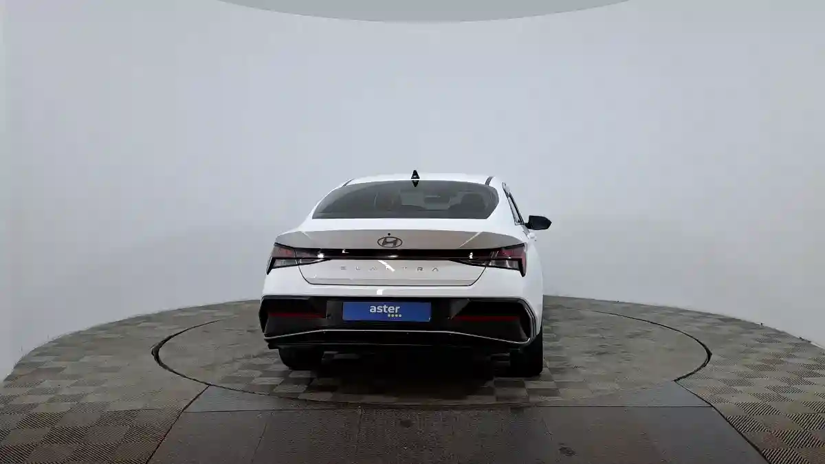Hyundai Elantra 2023 года за 8 290 000 тг. в Астана