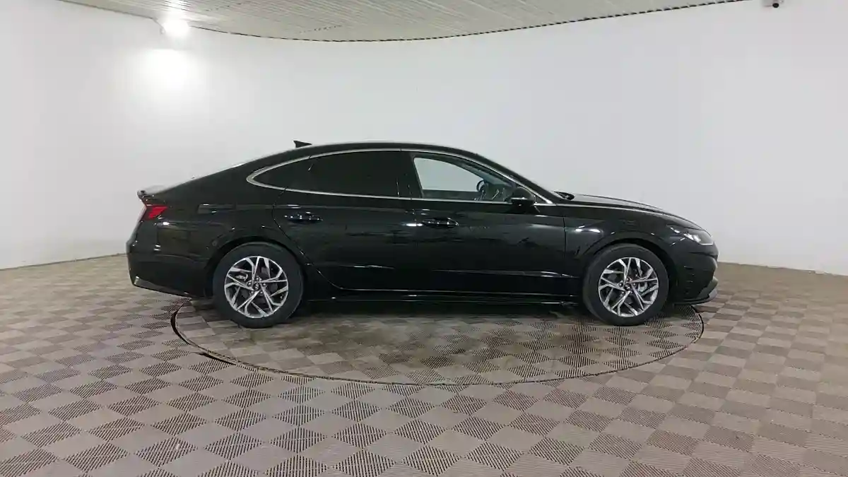 Hyundai Sonata 2021 года за 9 890 000 тг. в Шымкент