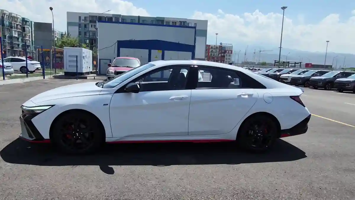 Hyundai Elantra 2024 года за 9 990 000 тг. в Алматы