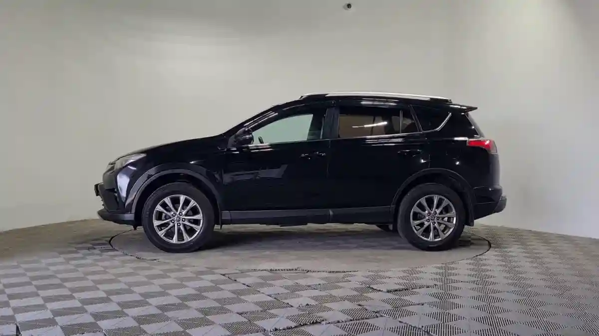 Toyota RAV4 2016 года за 11 590 000 тг. в Алматы