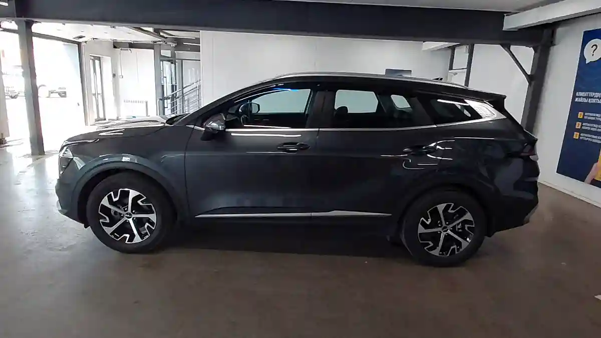 Kia Sportage 2023 года за 13 990 000 тг. в Астана