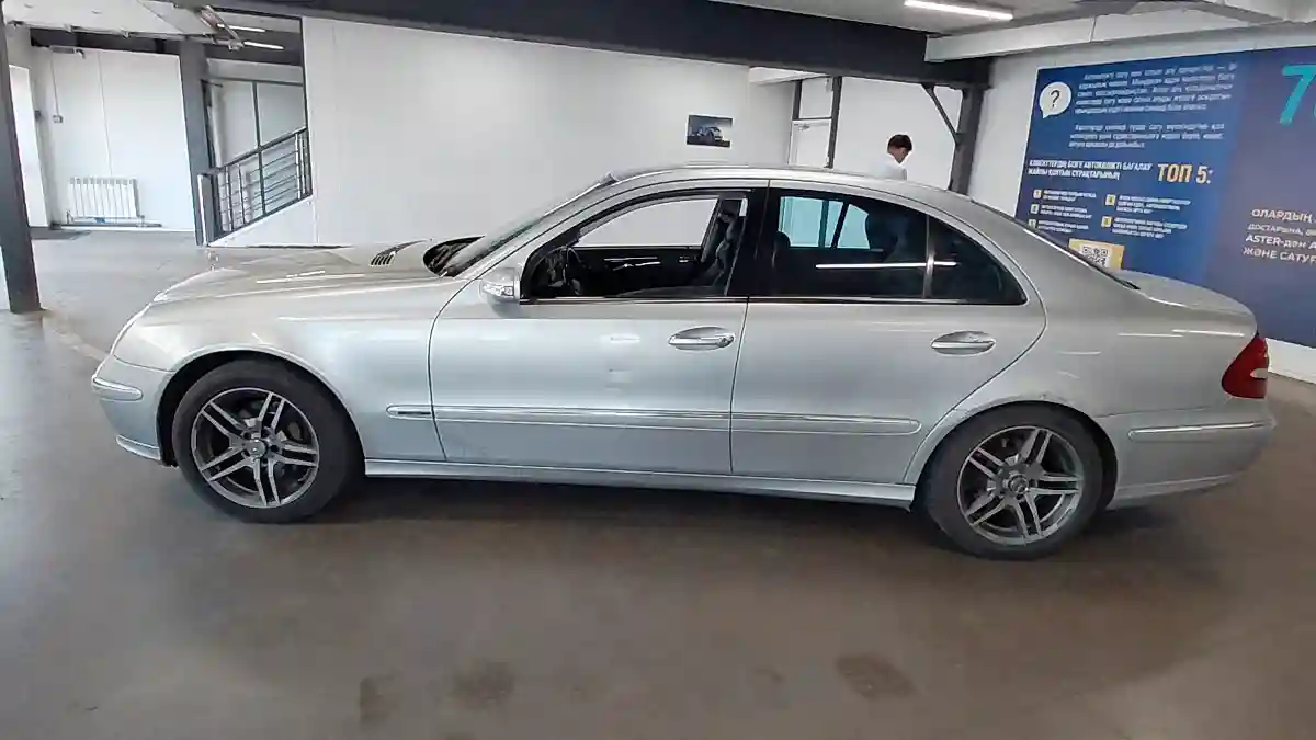 Mercedes-Benz E-Класс 2002 года за 3 400 000 тг. в Астана