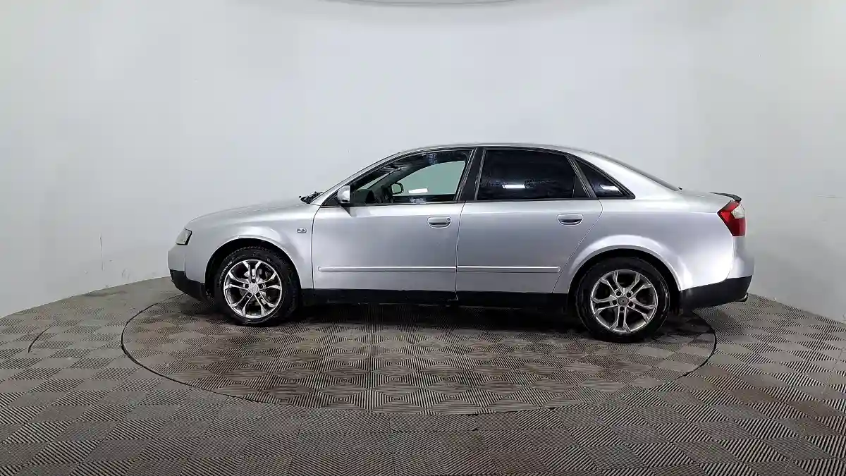 Audi A4 2002 года за 1 890 000 тг. в Астана