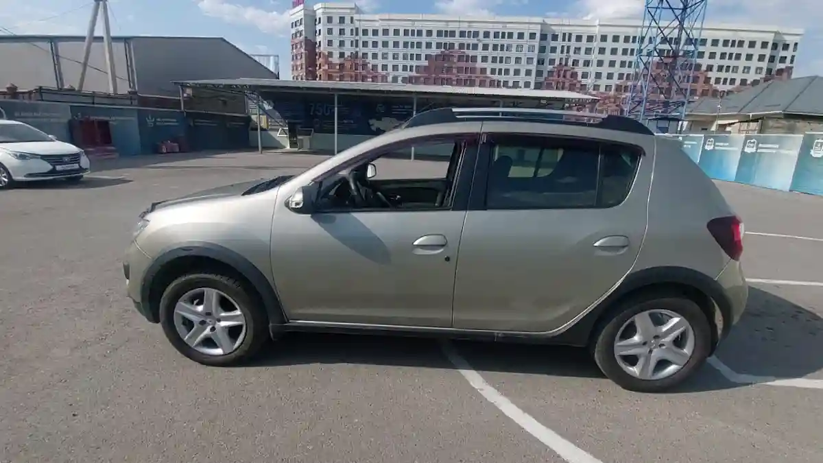 Renault Sandero 2014 года за 3 190 000 тг. в Шымкент