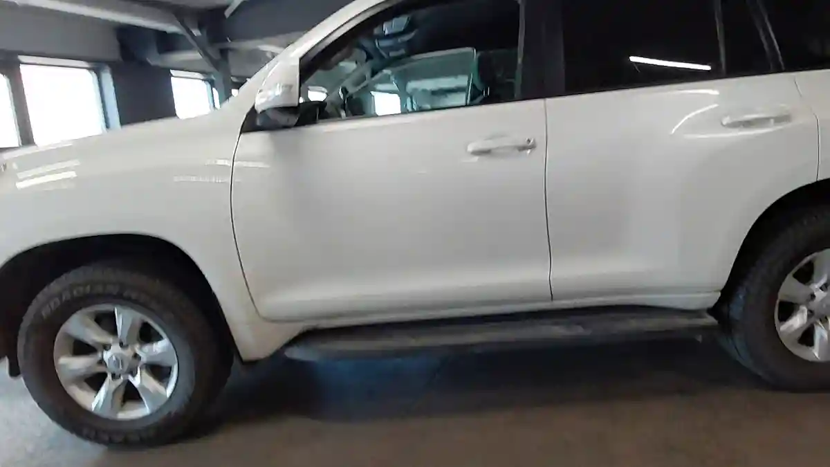 Toyota Land Cruiser Prado 2010 года за 12 650 000 тг. в Астана