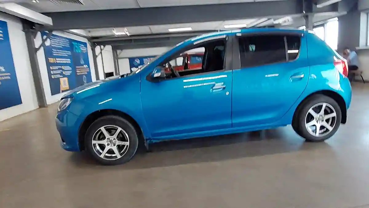 Renault Sandero 2014 года за 2 990 000 тг. в Астана