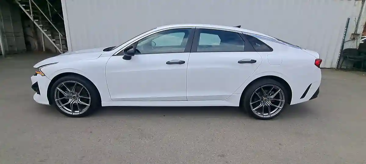 Kia K5 2021 года за 9 490 000 тг. в Алматы