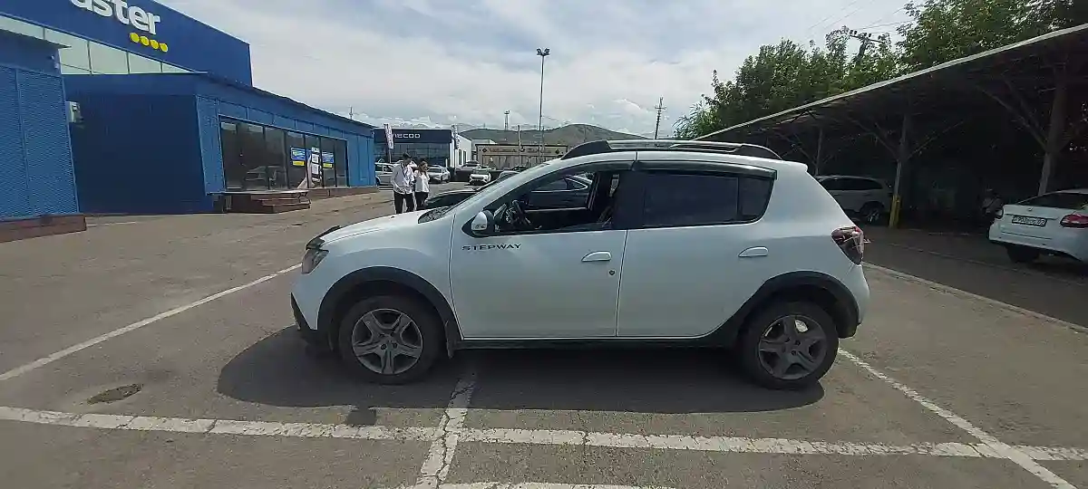 Renault Sandero 2020 года за 4 990 000 тг. в Алматы