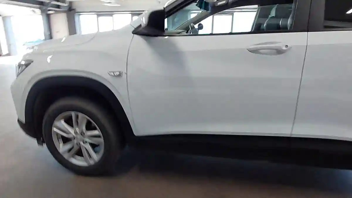 Chevrolet Tracker 2022 года за 7 190 000 тг. в Астана