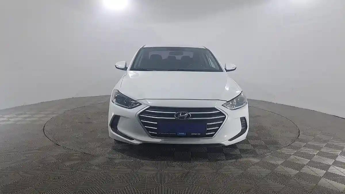 Hyundai Avante 2017 года за 6 390 000 тг. в Павлодар