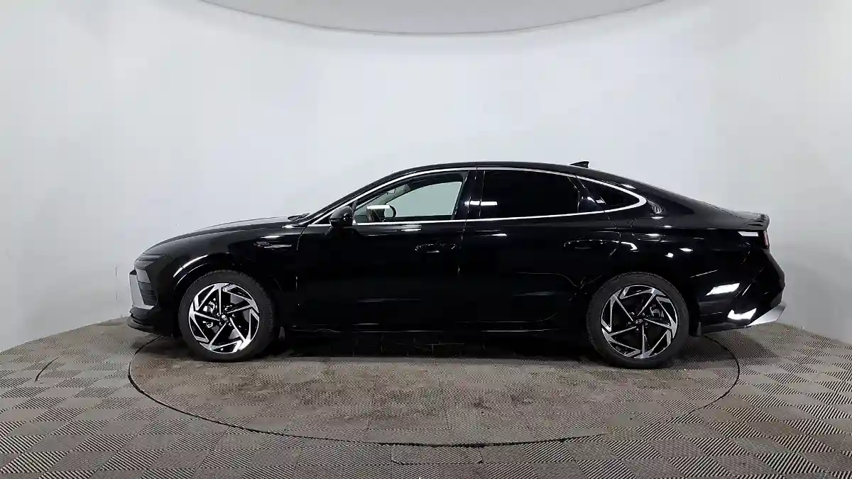 Hyundai Sonata 2024 года за 14 290 000 тг. в Астана