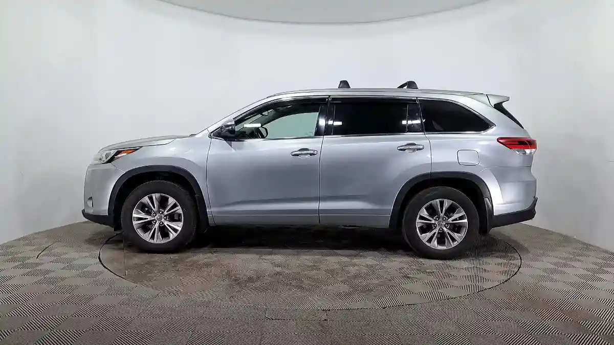 Toyota Highlander 2015 года за 13 200 000 тг. в Астана