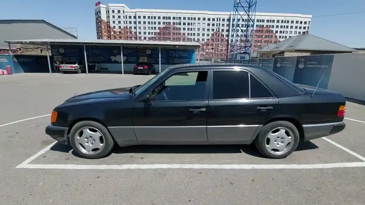 Mercedes-Benz E-Класс 1990 года за 800 000 тг. в Шымкент