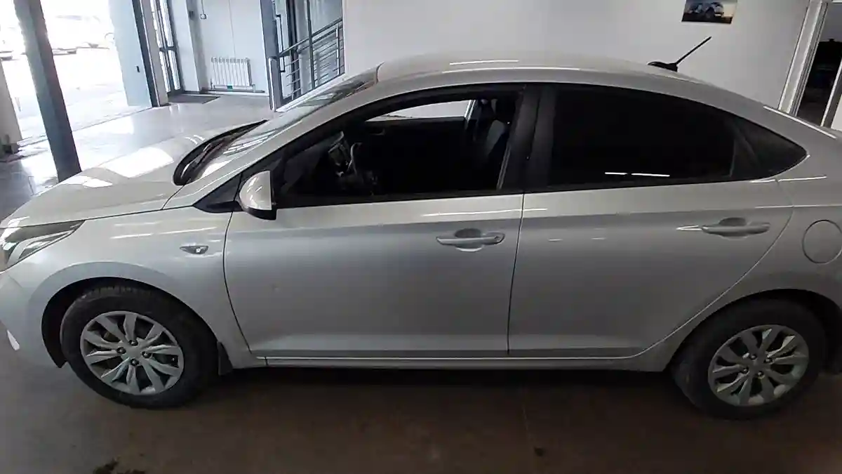 Hyundai Accent 2019 года за 6 490 000 тг. в Астана