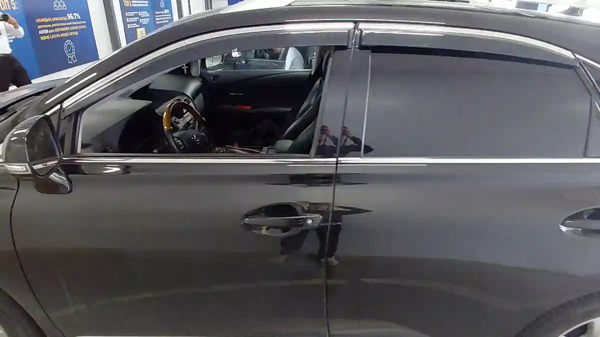 Lexus RX 2012 года за 9 990 000 тг. в Астана