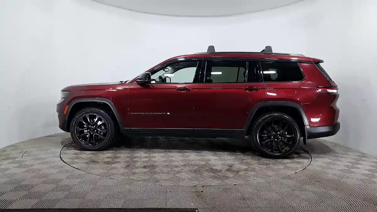 Jeep Grand Cherokee 2021 года за 13 900 000 тг. в Астана