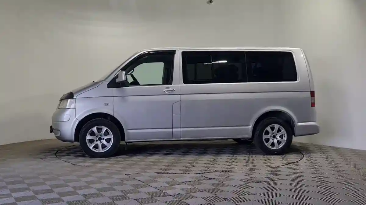 Volkswagen Caravelle 2008 года за 9 200 000 тг. в Алматы