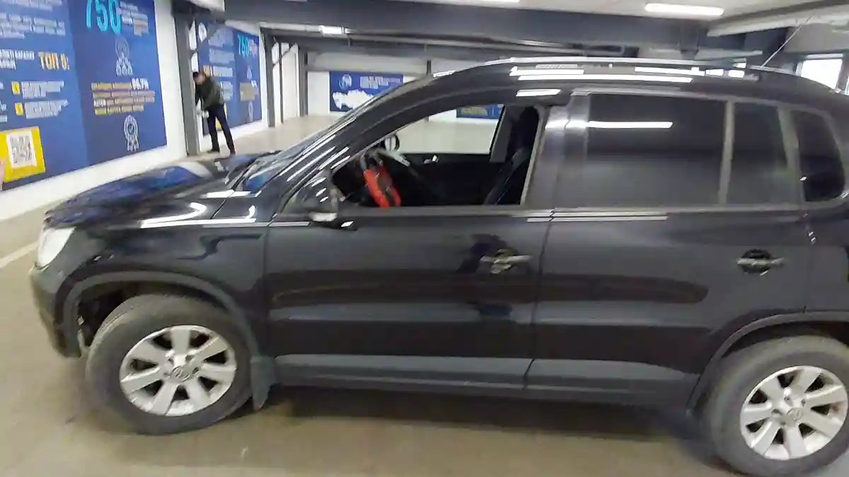 Volkswagen Tiguan 2008 года за 2 590 000 тг. в Астана