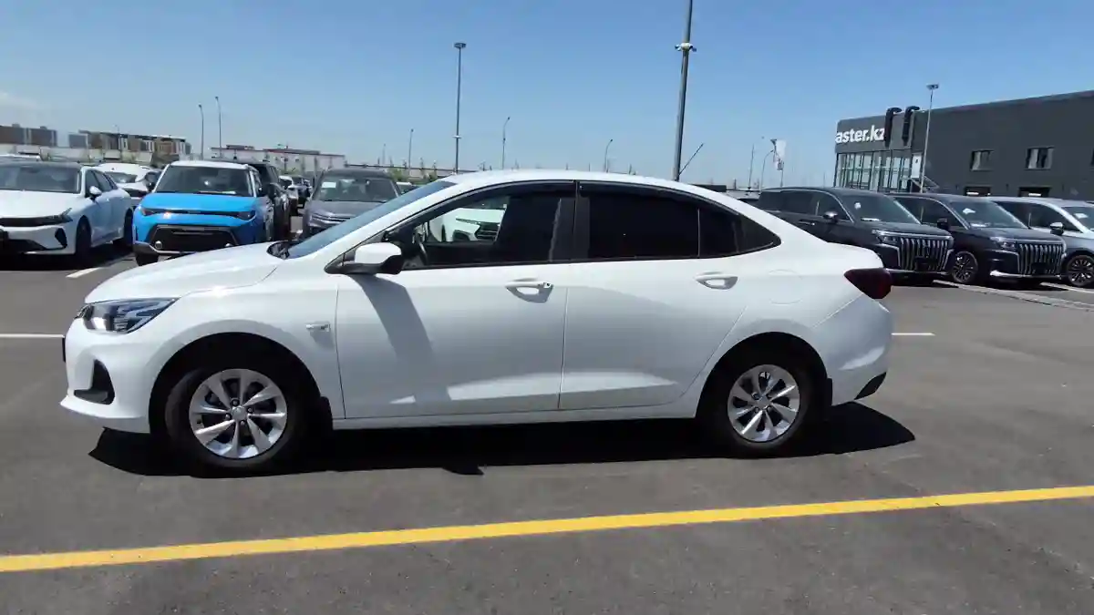 Chevrolet Onix 2024 года за 6 390 000 тг. в Алматы