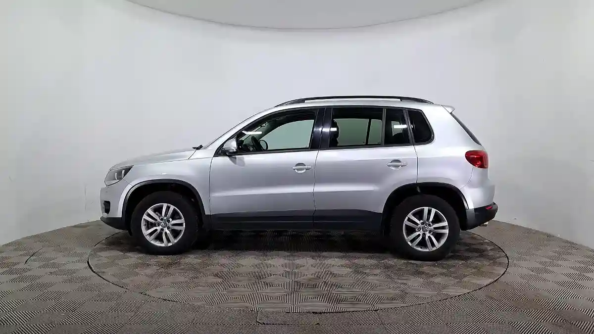 Volkswagen Tiguan 2015 года за 6 190 000 тг. в Астана