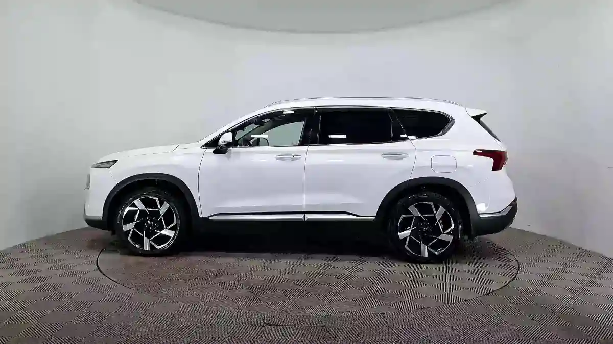 Hyundai Santa Fe 2023 года за 18 950 000 тг. в Астана