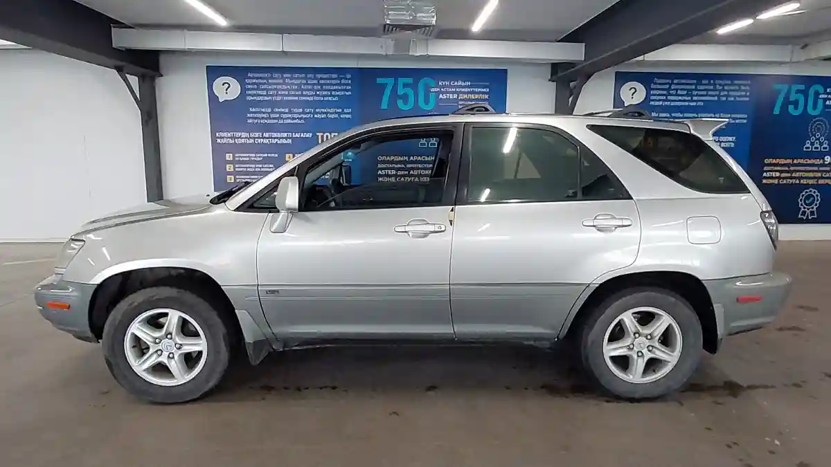 Lexus RX 2000 года за 4 790 000 тг. в Астана