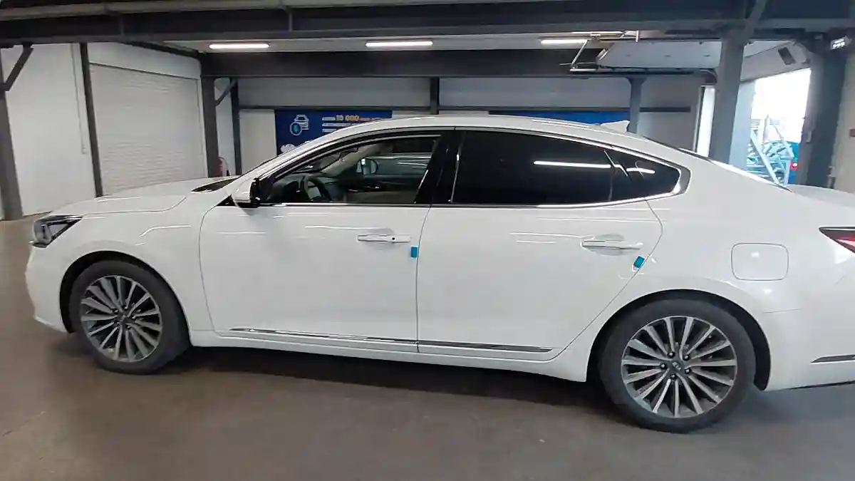 Kia K7 2016 года за 9 500 000 тг. в Астана