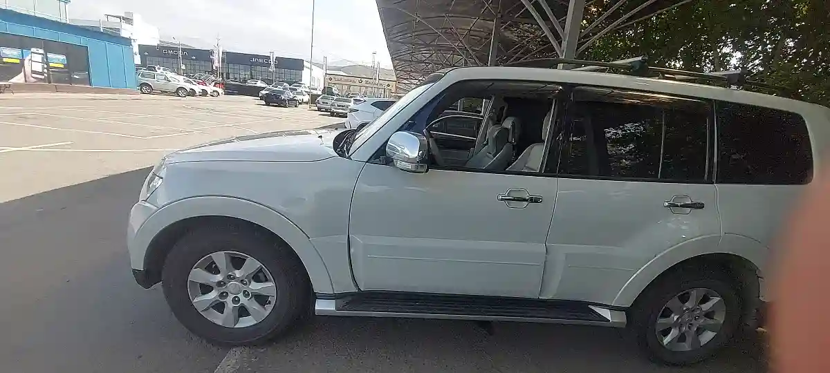 Mitsubishi Pajero 2009 года за 7 990 000 тг. в Алматы