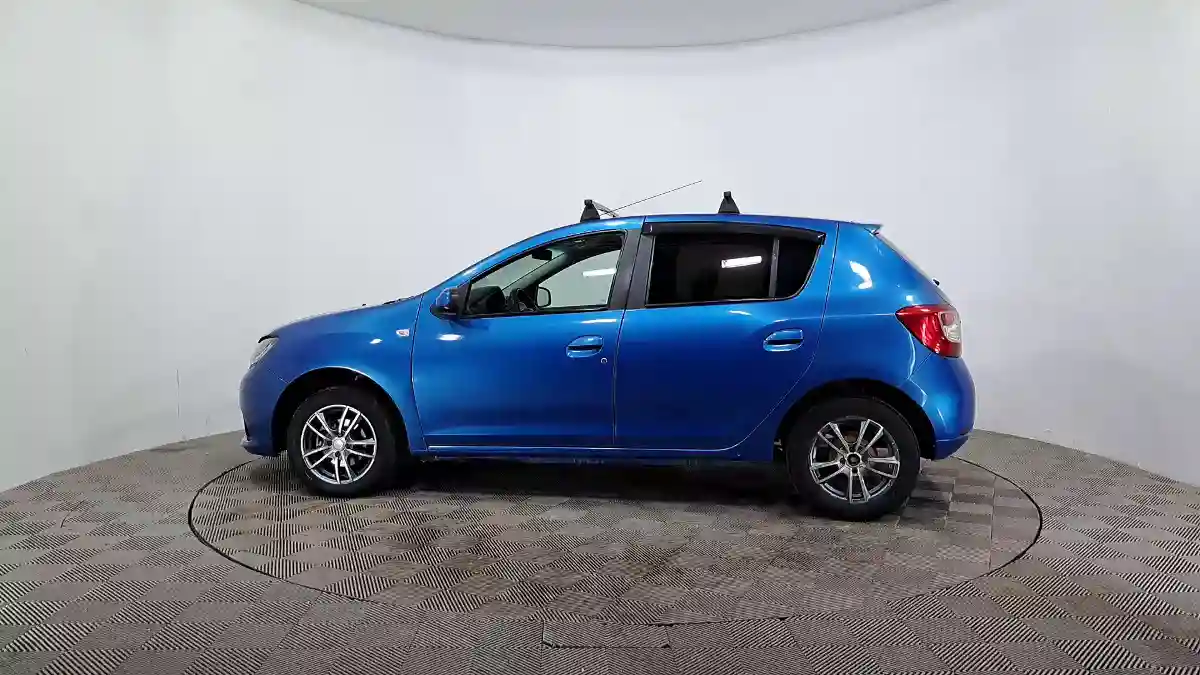 Renault Sandero 2015 года за 3 990 000 тг. в Астана