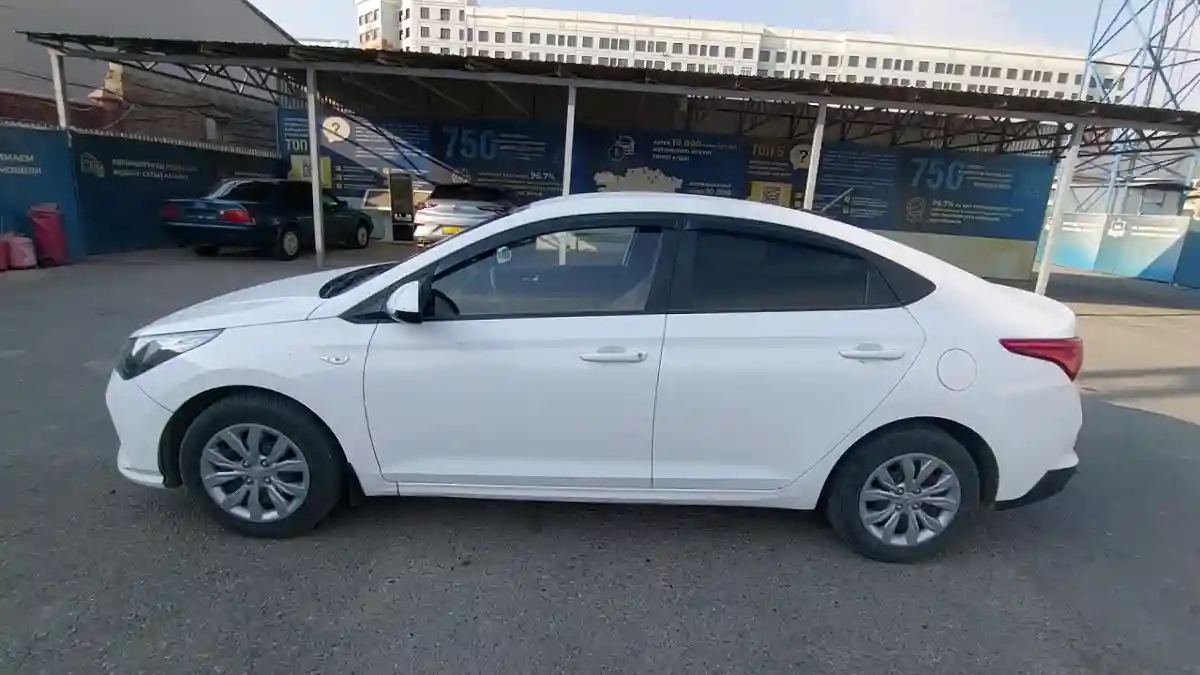 Hyundai Accent 2021 года за 7 990 000 тг. в Шымкент