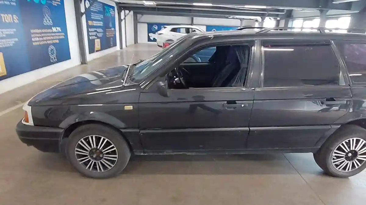 Volkswagen Passat 1990 года за 850 000 тг. в Астана