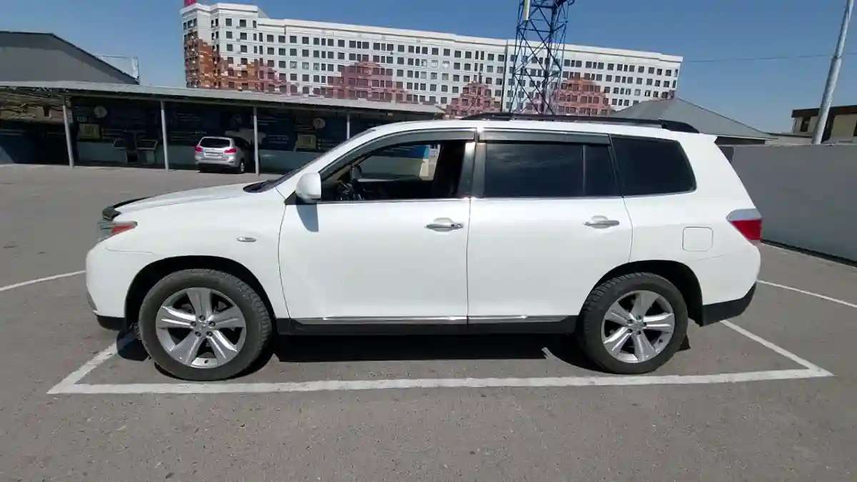 Toyota Highlander 2011 года за 7 590 000 тг. в Шымкент