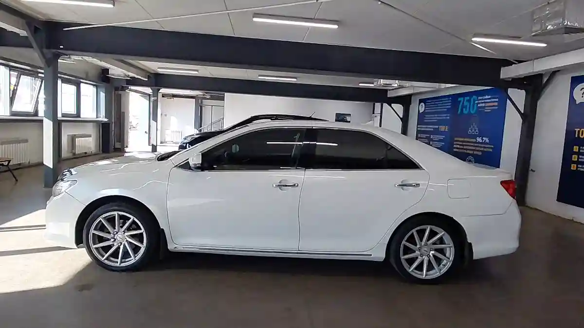 Toyota Camry 2011 года за 7 650 000 тг. в Астана