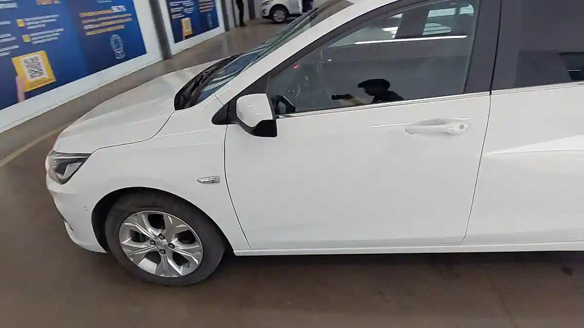 Chevrolet Onix 2023 года за 5 650 000 тг. в Астана