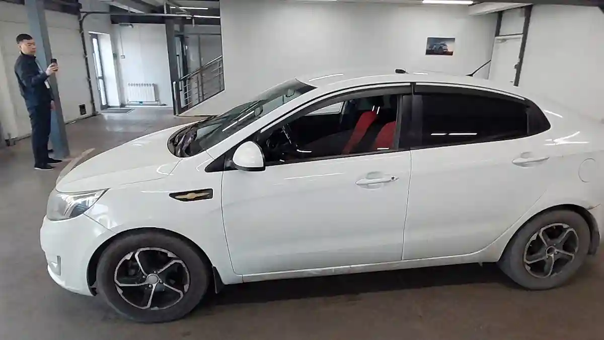 Kia Rio 2013 года за 3 390 000 тг. в Астана