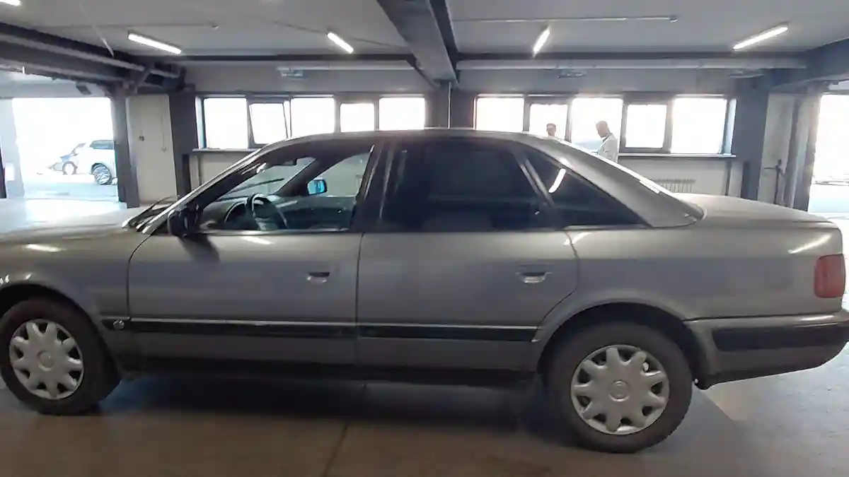 Audi 100 1992 года за 990 000 тг. в Астана