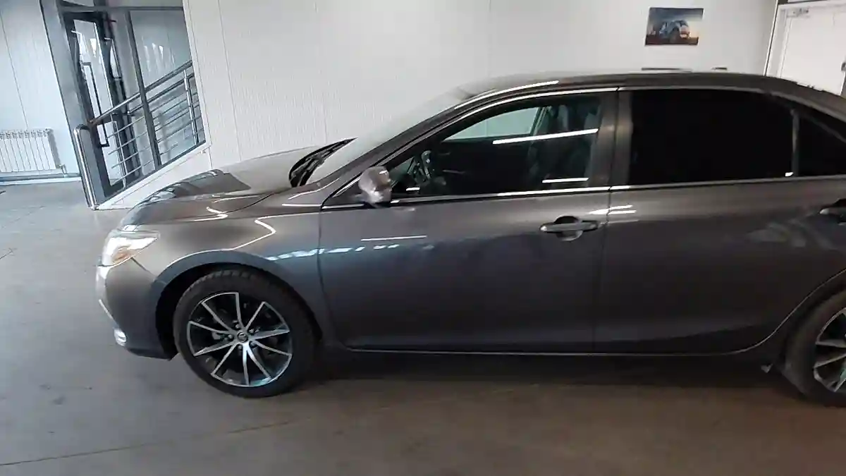 Toyota Camry 2015 года за 8 450 000 тг. в Астана