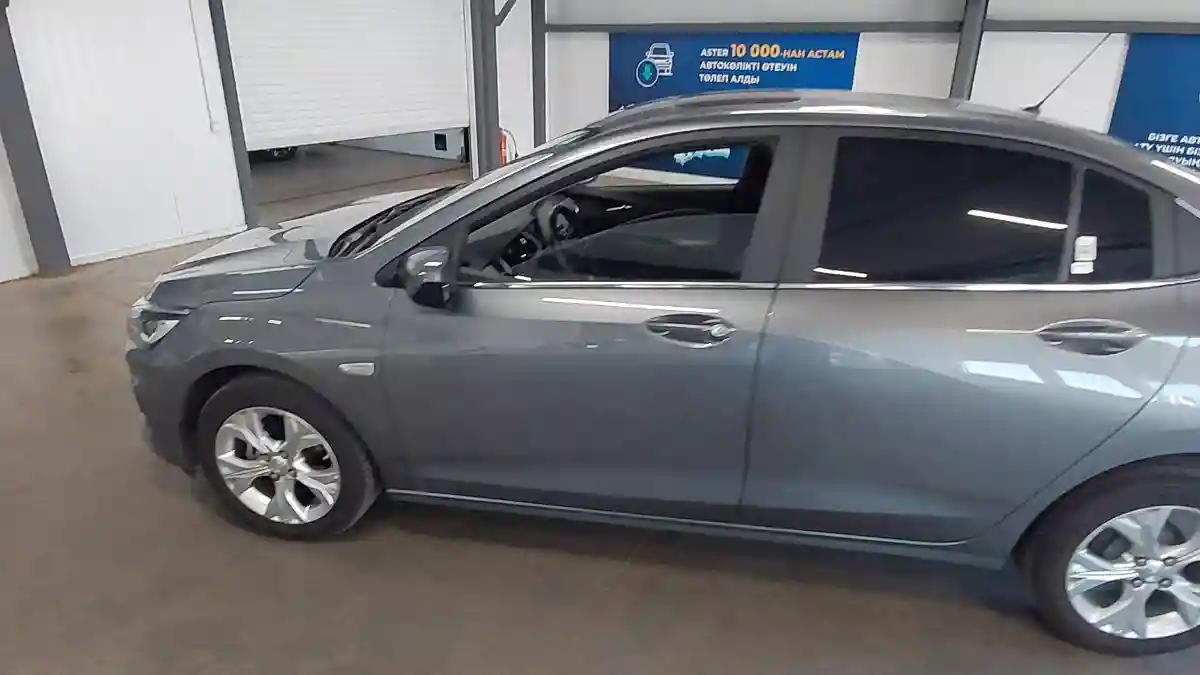 Chevrolet Onix 2025 года за 6 710 000 тг. в Астана