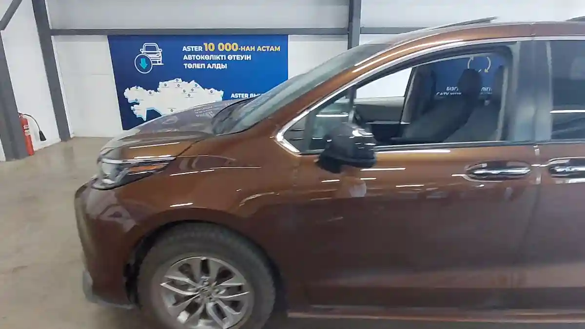 Toyota Sienna 2022 года за 14 990 000 тг. в Астана