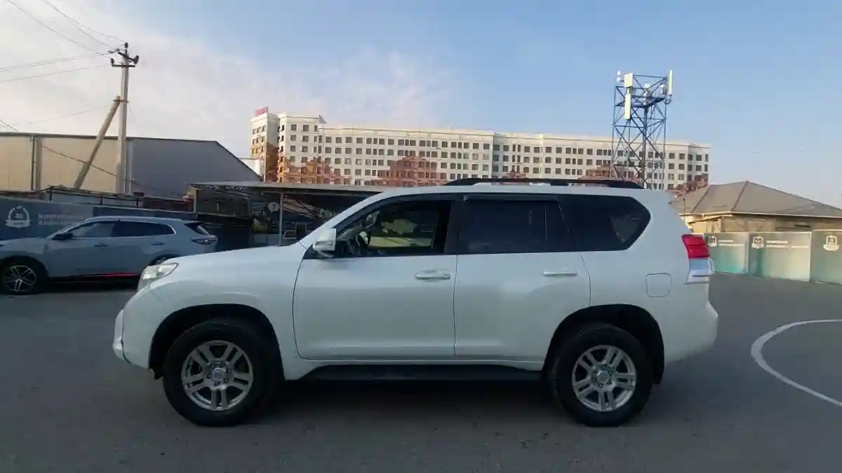 Toyota Land Cruiser Prado 2009 года за 14 990 000 тг. в Шымкент